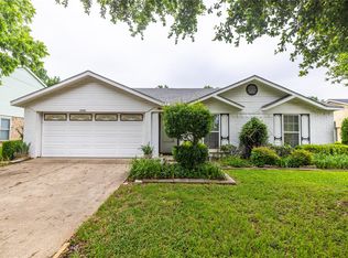 1909 Coldwater Ln, Arlington, TX 76006