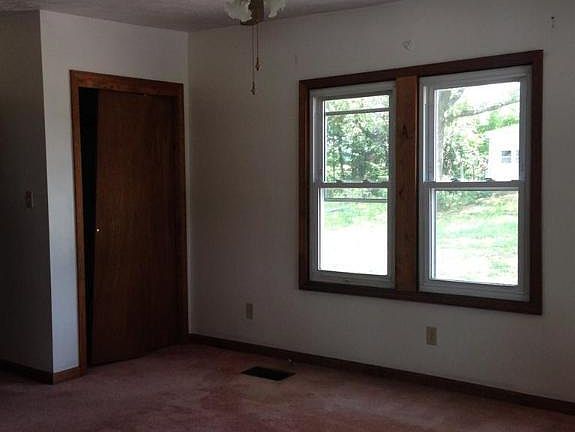 2nd image of 4120 E Main Street SE