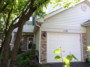 1161 Regency Dr, Schaumburg, IL 60193