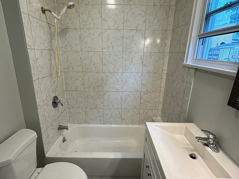 815 Parker St #1 — Photo 12