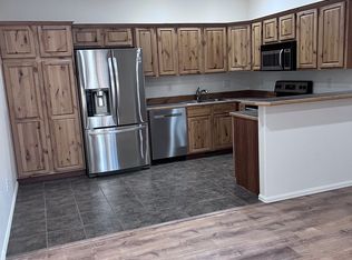 208 Crossroads Cir, Montrose, CO 81401