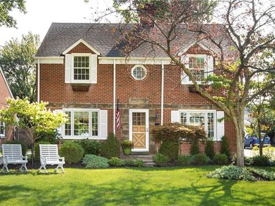 19523 N Sagamore Rd, Fairview Park, OH, 44126