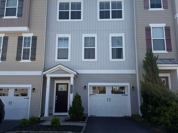 1428 Hudgins Farm Cir, Fredericksburg, VA 22408