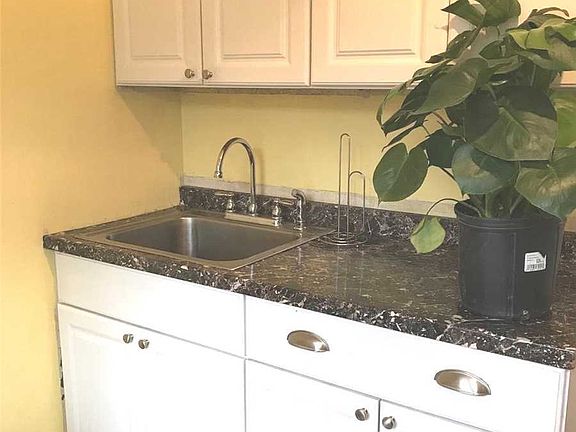 4th image of 91 Tulip Ave APT Lb1