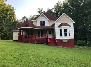 535 Country Club Dr, Gasburg, VA 23857