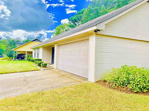 3rd image of 137 Woodcliff Dr
