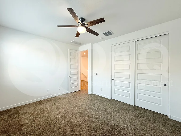 1061 E Marlin Dr — Photo 13