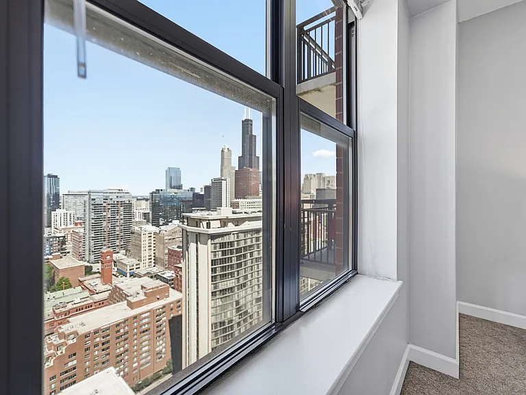 41 E 8th St #2905 — Photo 16