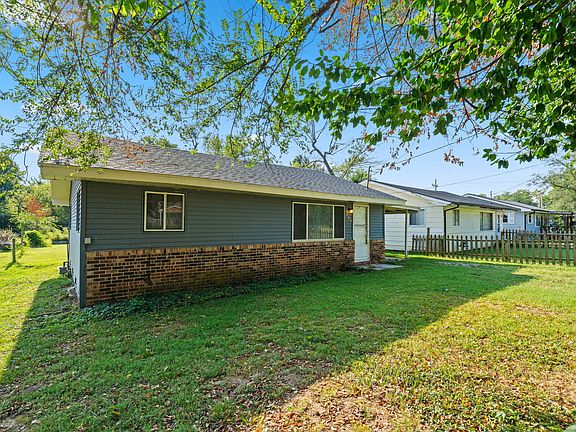 3rd image of 726 N Glenn Avenue