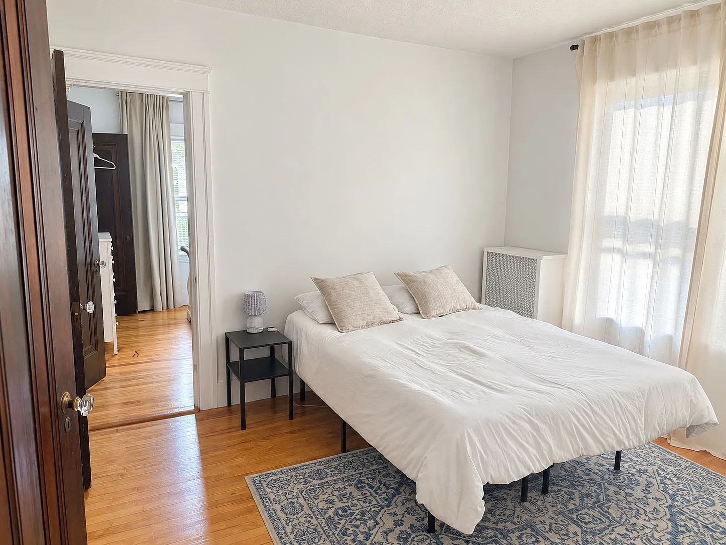 3 bed, 1500 sqft, $2,500 — Photo 3