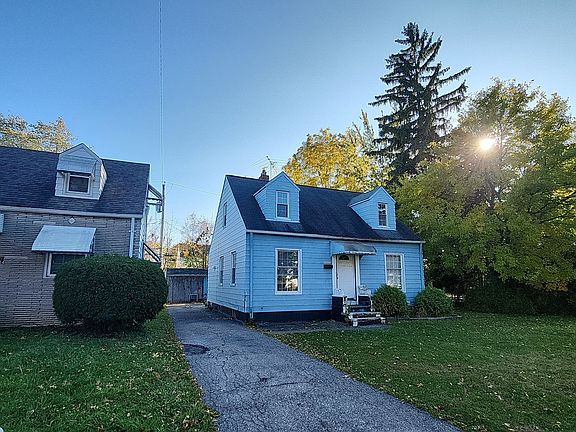 3rd image of 21310 Gardenview Dr