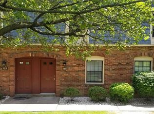 135 Community Ct, Pittsburgh, PA 15205