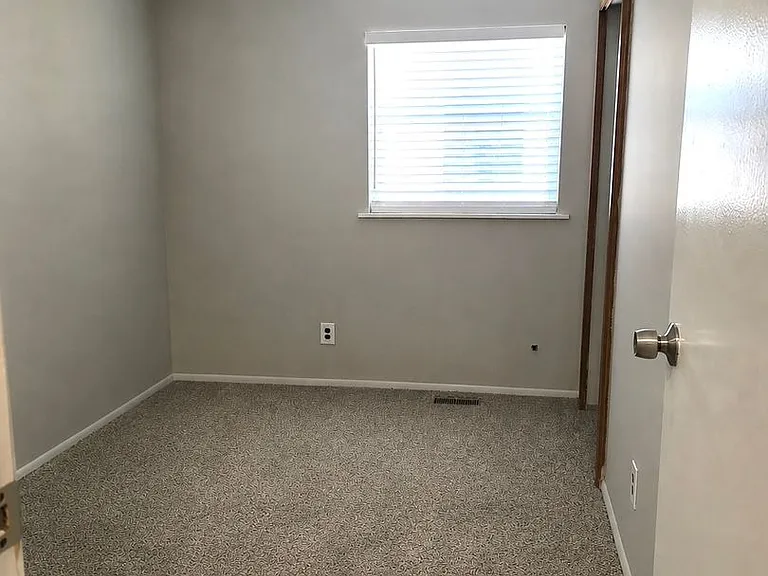 610 Dogwood Dr — Photo 5
