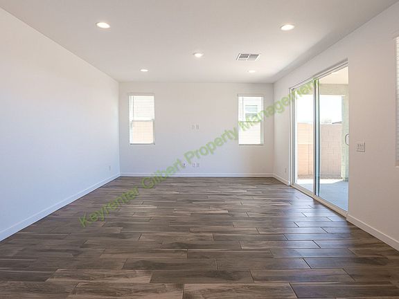 5th image of 8247 E Petunia Ave