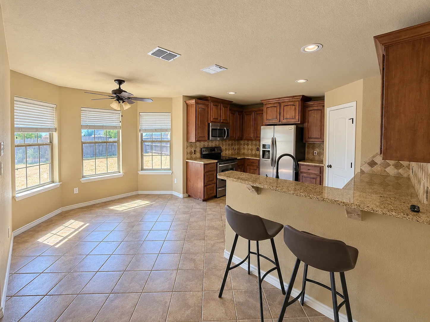 3 bed, 1534 sqft, $2,000 — Photo 4