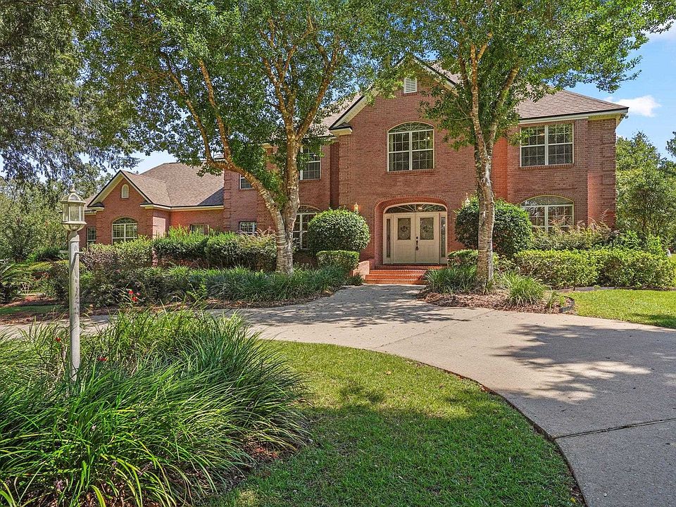 1st image of 5811 Trellis Ln