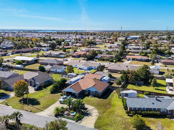 7048 Hugh Dr, Panama City, FL 32404
