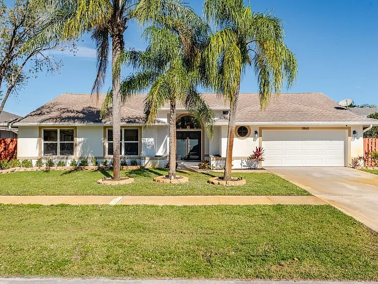 1860 Primrose Ln — Photo 28