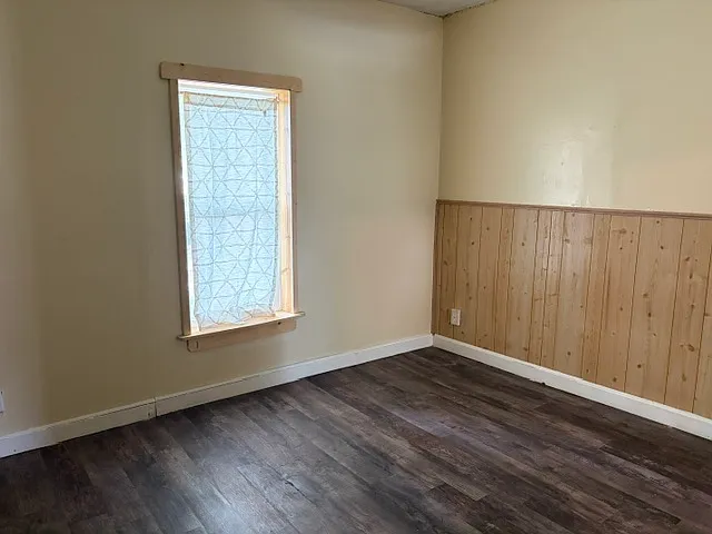 414 Randall Street - * — Photo 3