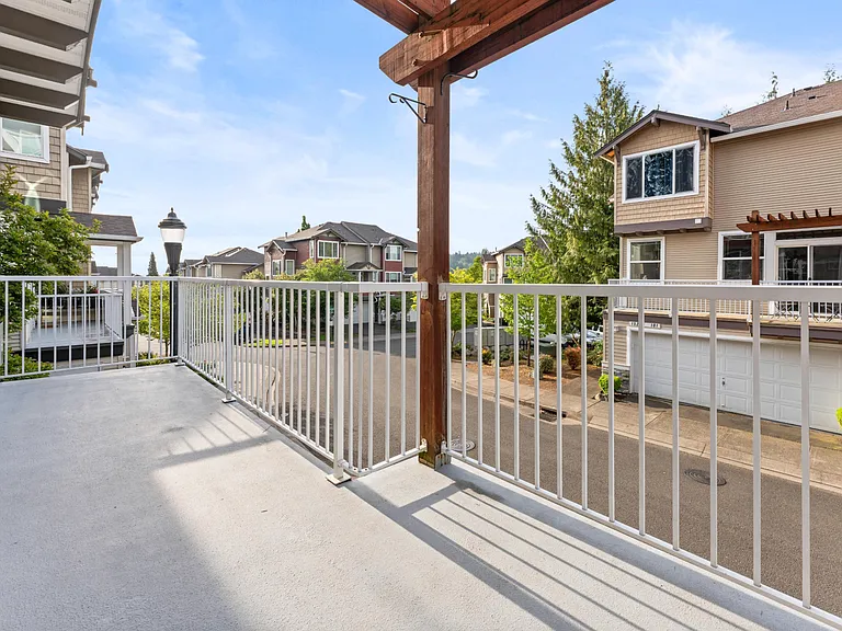 15210 SW Sparrow Loop #105 — Photo 8