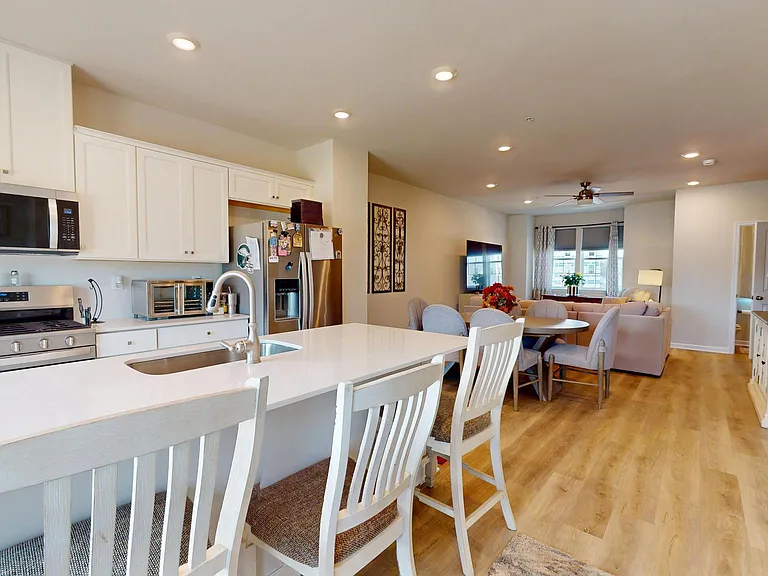 178 Bell Ct — Photo 10