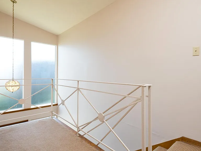 2504 N Rosa Parks Way — Photo 25