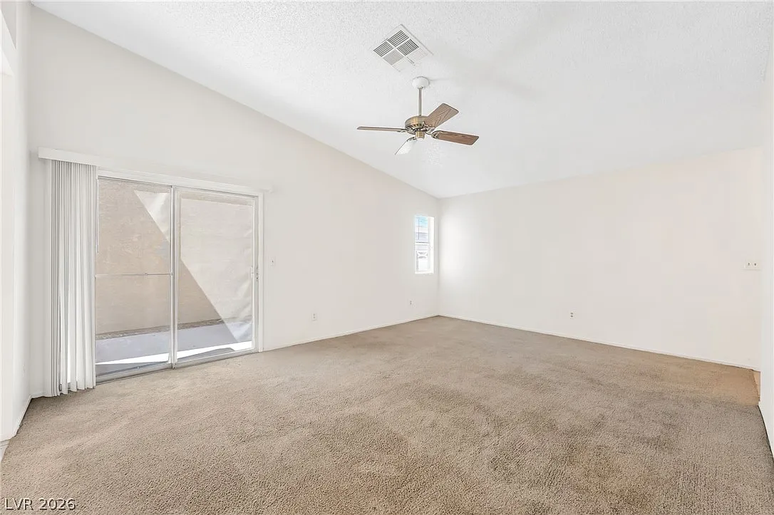 3 bed, 2.0 bath, 1223 sqft, $1,600 — Photo 4