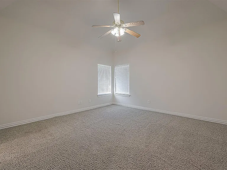 1189 Lovett St — Photo 12