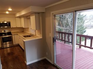 28 Rock Point Rd, Wheeling, WV 26003