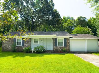 210 Owens Dr, Summerville, SC 29485