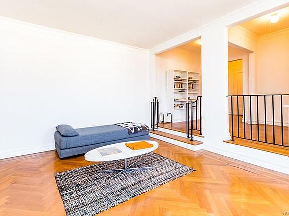 4th image of 3001 Henry Hudson Pkwy APT 3L