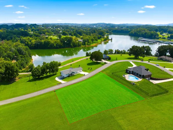 3908 Harbor View Dr, Morristown, TN 37814
