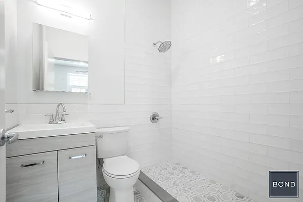 Rented by Bond New York | media 26