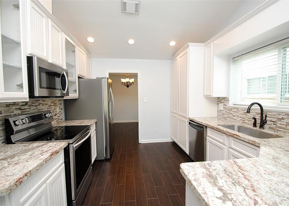 1st image of 723 Red Rock Canyon Dr