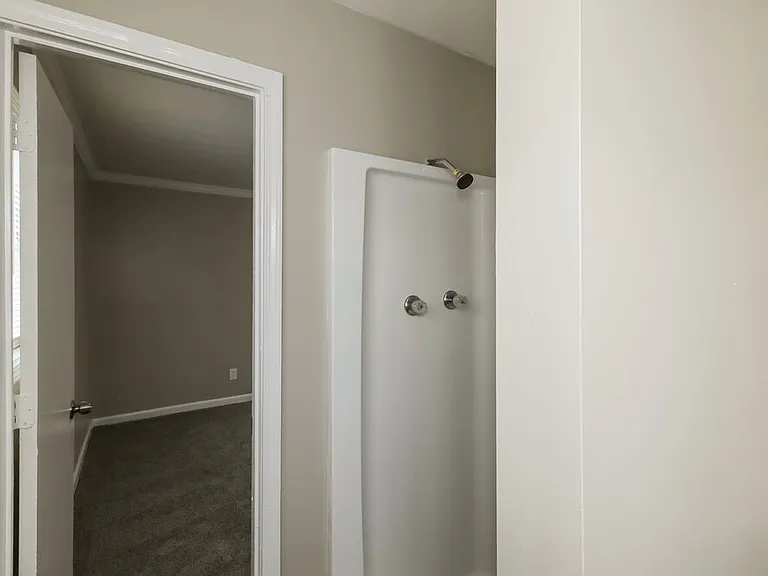 558 Wavelyn Way — Photo 12