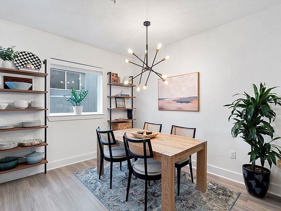 2nd image of 2827 Manor Rd #3102