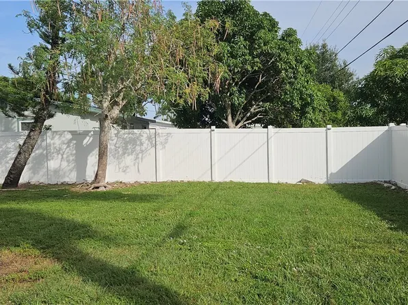 1626 Grace Ave, Fort Myers, FL 33901