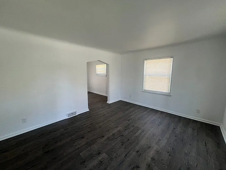 22144 Moross Rd — Photo 5