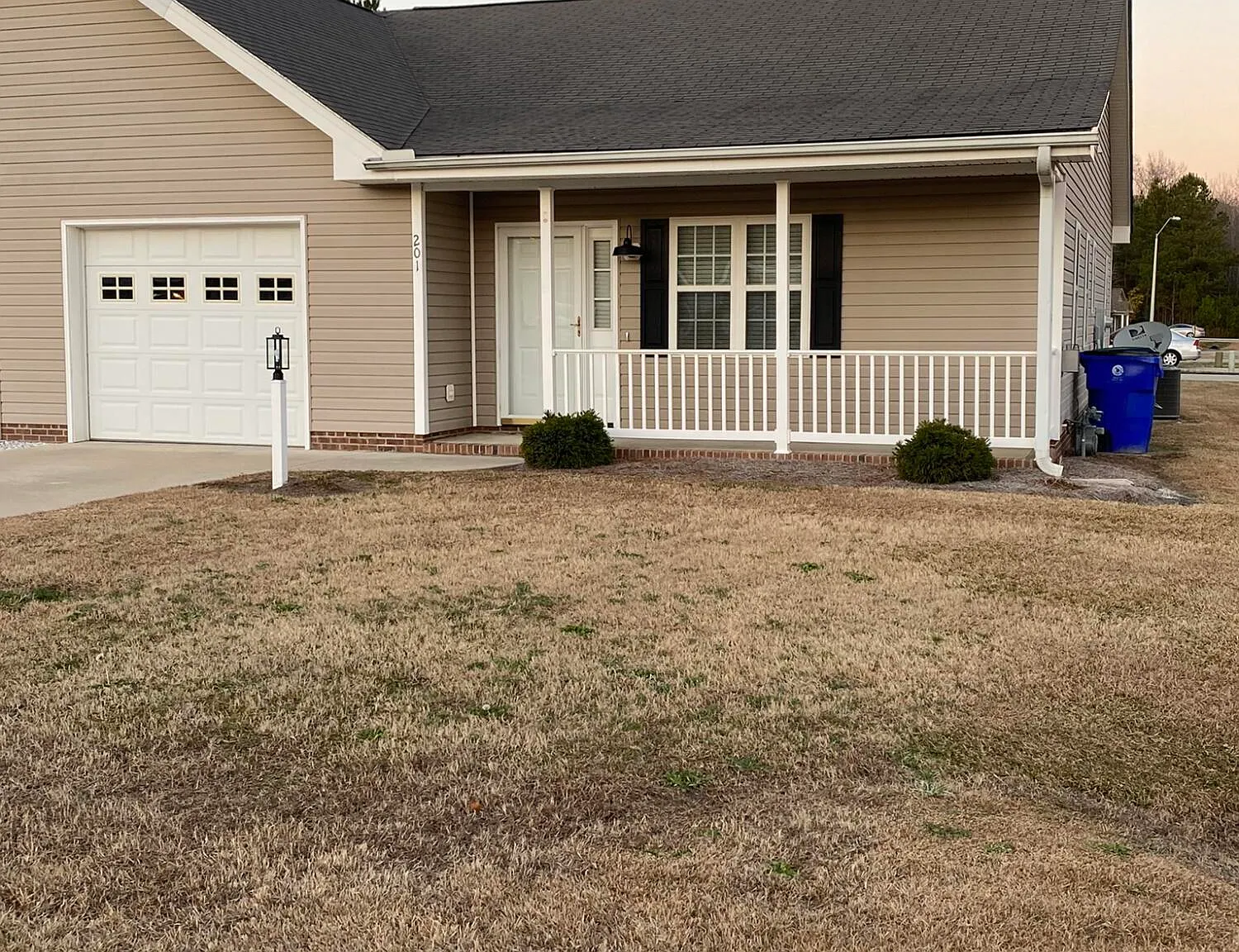 2 bed, 2.0 bath, 1288 sqft, $1,375 — Photo 2