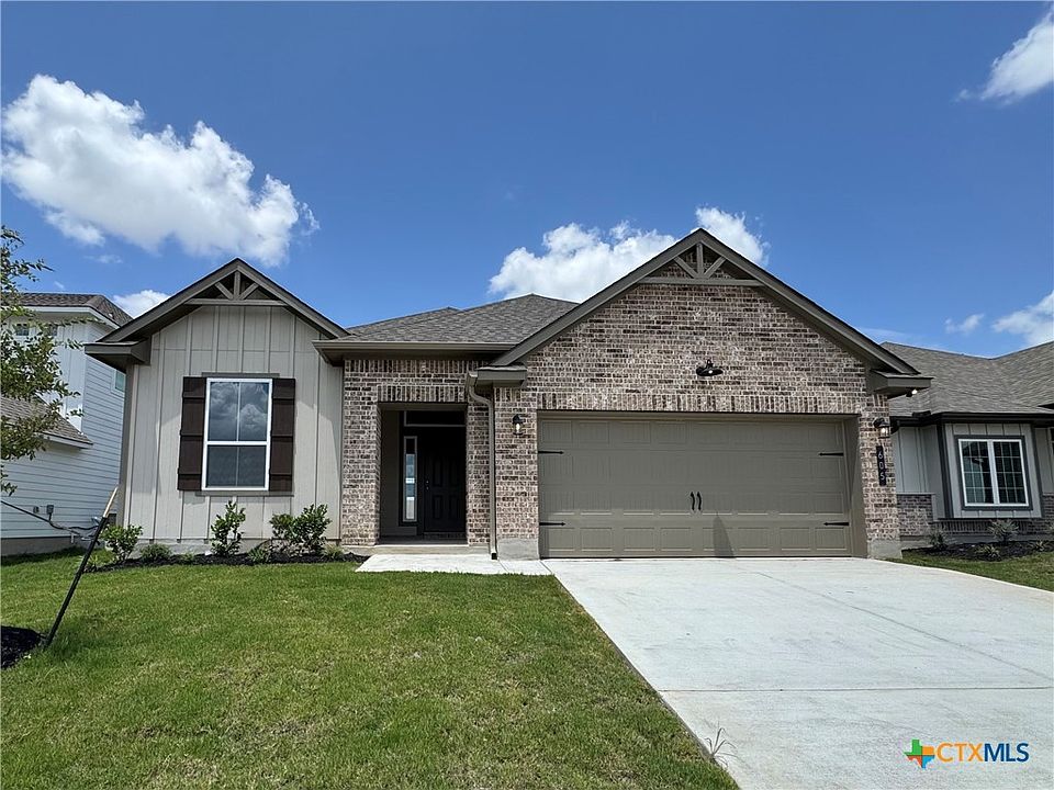 1st image of 605 James Parker Cir