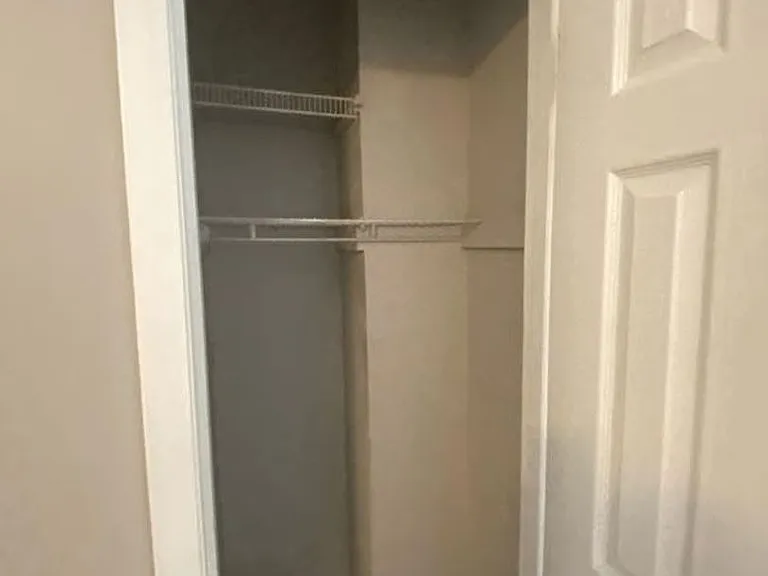 Northbrook Apartments — Photo 10