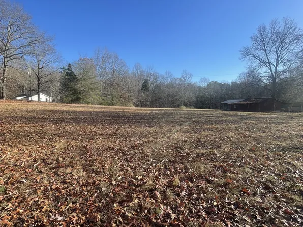 9873 Holloway Ln, Bon Aqua, TN 37025