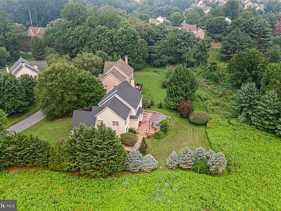 5th image of 154 Forest Dr