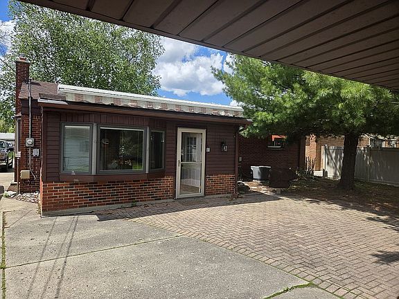 2nd image of 3015 Concord St