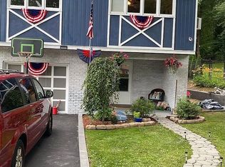 9 Mayne Ave, Stanhope, NJ 07874
