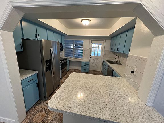 3rd image of 8103 North Blvd