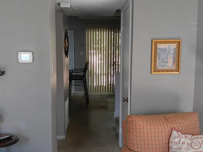 58 Dehaven Dr — Photo 10