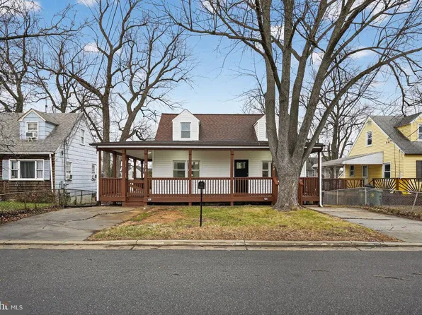 318 Holy Cross Rd, Baltimore, MD 21225