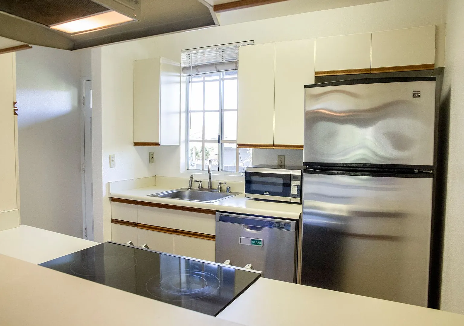 Freshly Painted Kihei Villages Condo — Photo 3