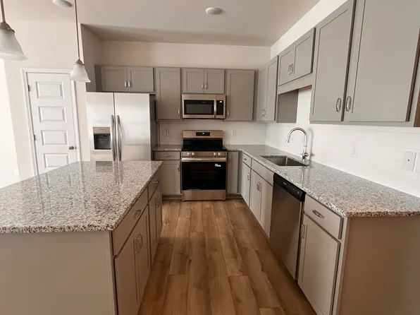 202 Andros Dr, Dalton, GA 30721